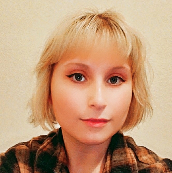 Meet your Posher, Taylor - Picture 1 of 3